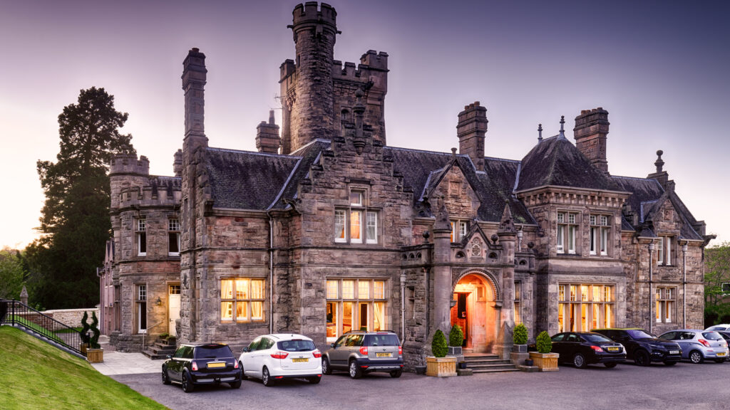 Image of the exterior of The Mansion House Hotel Elgin
